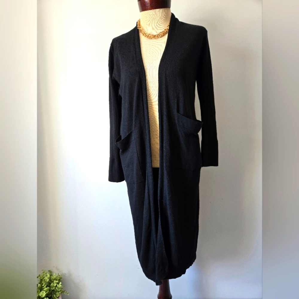 Judith & Charles 100% Lightweight Wool Black Open Front Cardigan. Size L